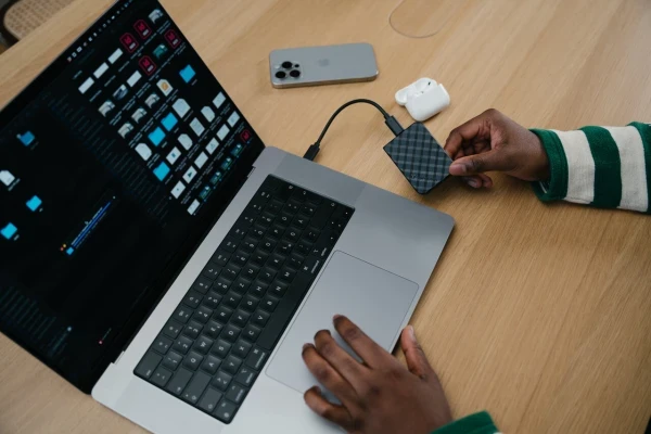 https://www.desk.rs/images/products/big/642912.webp